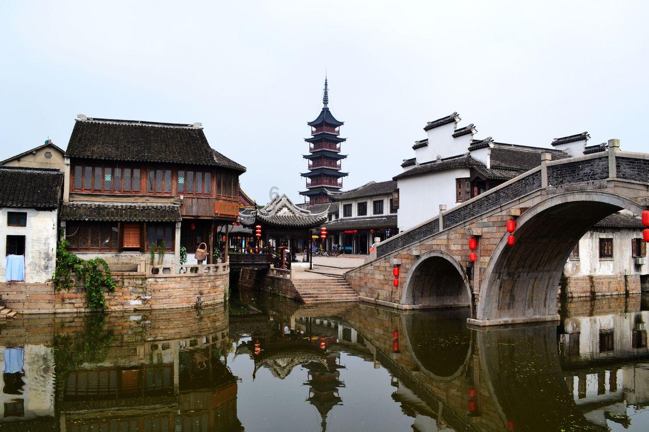 中国铸晨81盘中异动 下午盘股价大跌6.45%报0.290港元